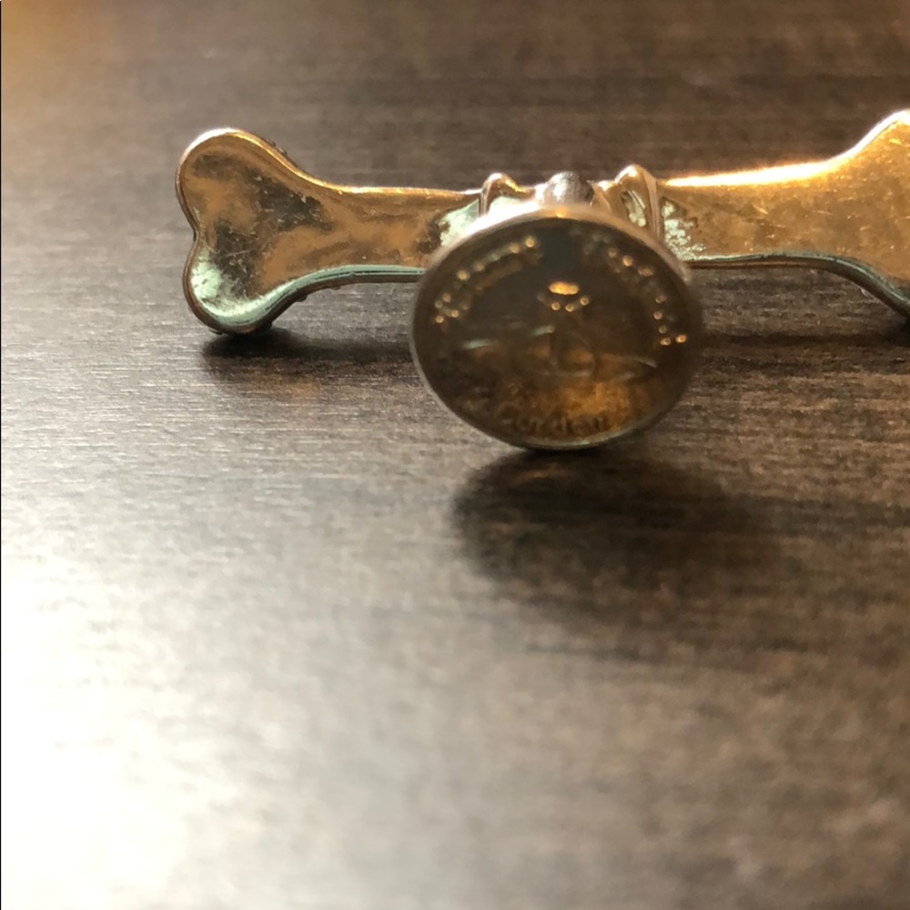 Vivienne Westwood silver stud bone single cufflink - Picture 4 of 6